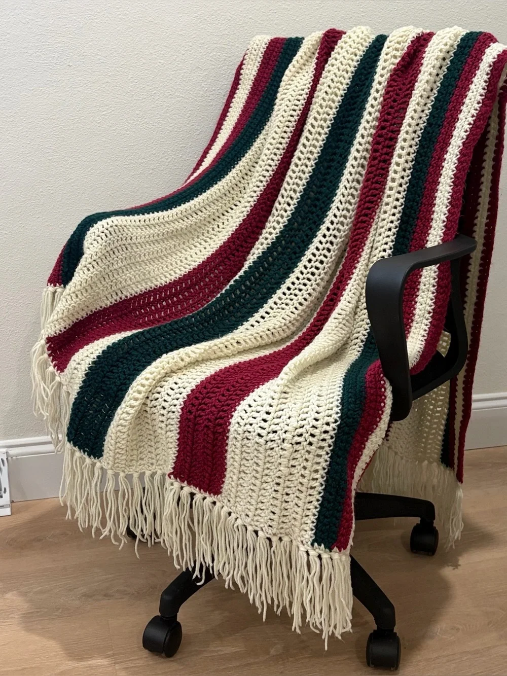 Handmade Crochet Throw Blanket Fringe Cranberry Evergreen Cream 67x43